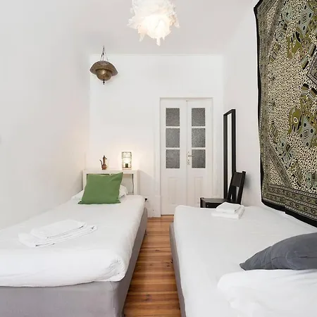 Plant House Baixa Apartmán *